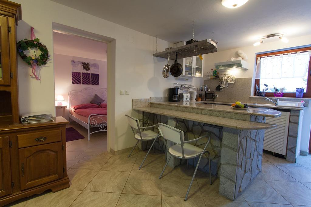 Polje  Villa Mir מראה חיצוני תמונה